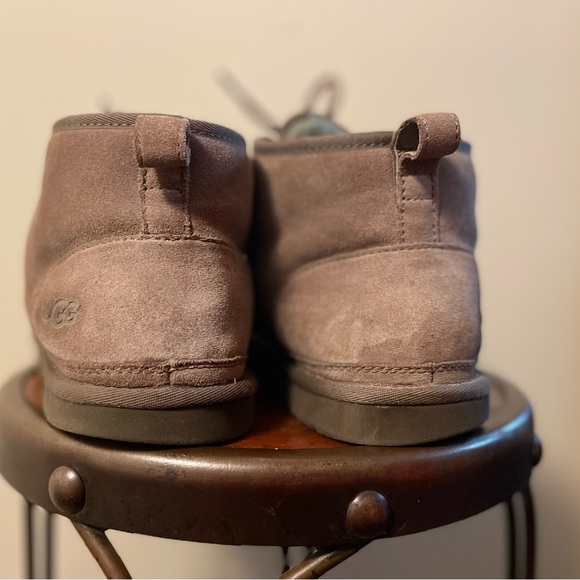 Men's UGG Neumel Classic Fur Lined Suede Lace-Up Chukka Boots. Charcoal - Picture 8 of 8